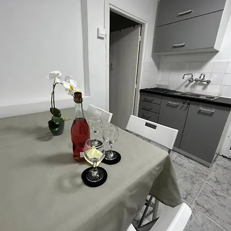 Avra House Semesterbostad *