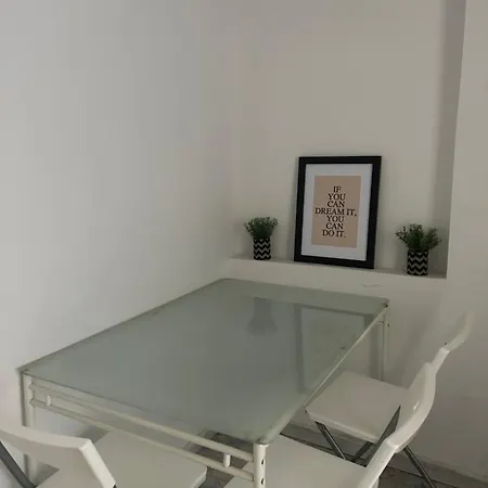 Semesterbostad Avra House *