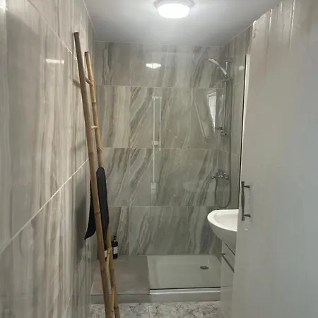 בית נופש Avra House לימסול